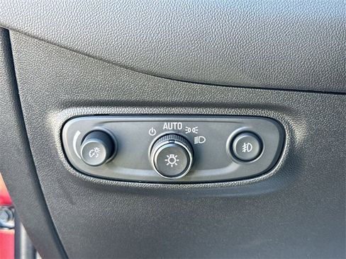 Used 2020 Chevrolet Equinox LT image 15