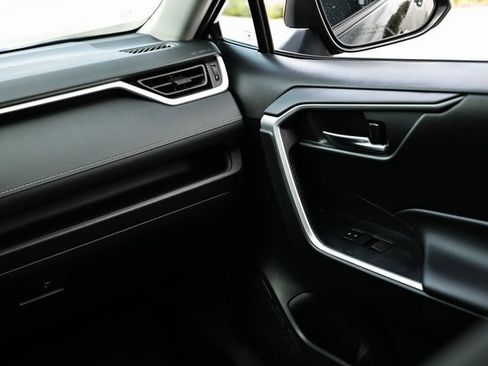 Used 2024 Toyota RAV4 XLE image 30