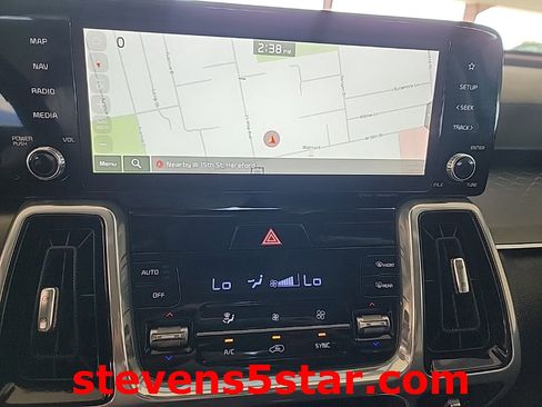 Used 2023 Kia Sorento SX image 16