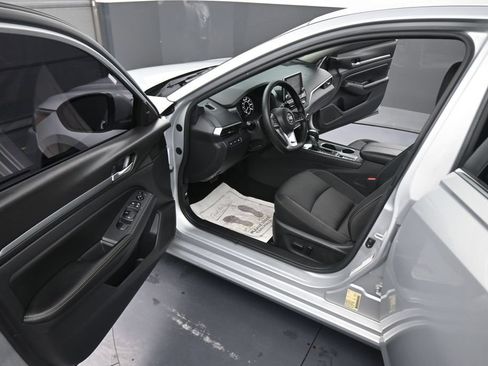Used 2022 Nissan Altima 2.5 SV AWD/4WD image 40