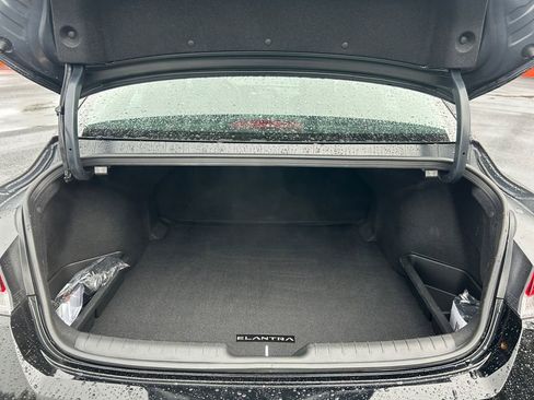 Certified 2025 Hyundai Elantra Sport w/ Cargo Package image 24