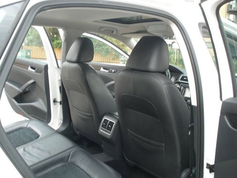 Used 2014 Volkswagen Passat TDI SEL Premium FWD image 33