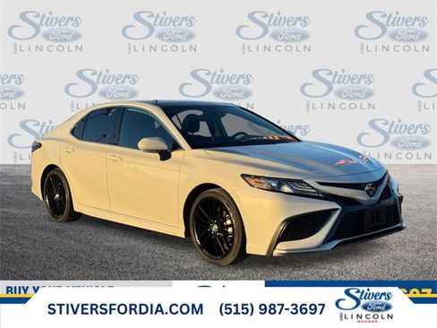 Used 2023 Toyota Camry XSE image 1