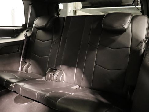 Used 2015 Cadillac Escalade Platinum image 20