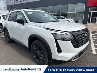 New 2026 Nissan Pathfinder SL w/ SL Premium Package video 2