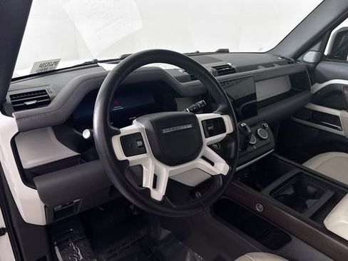 Used 2023 Land Rover Defender 130 First Edition image 9