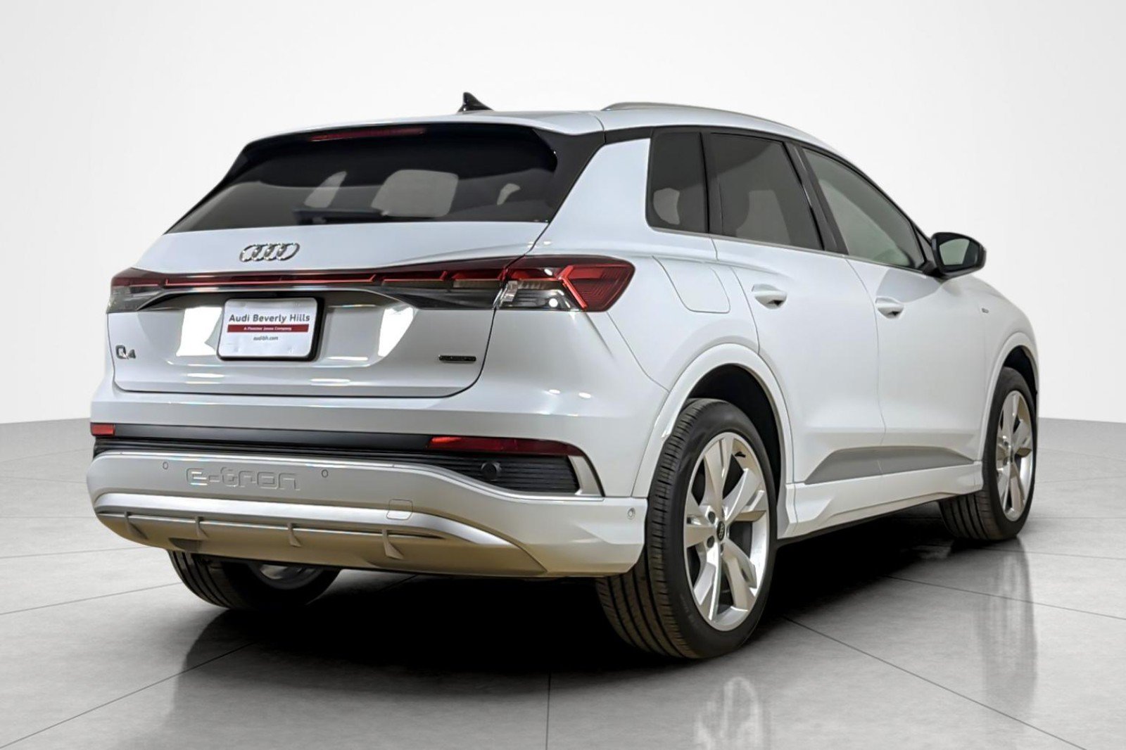Certified 2023 Audi Q4 e-tron Premium Plus w/ Premium Plus AWD/4WD image 5