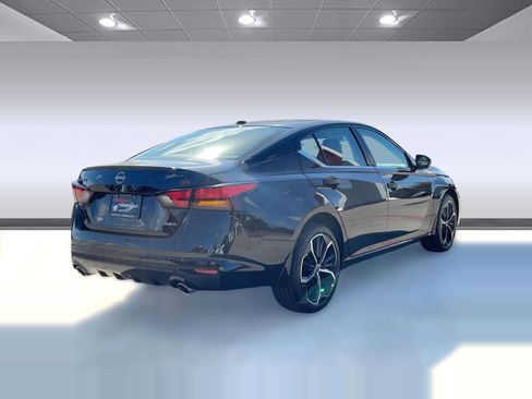 New 2025 Nissan Altima 2.5 SR w/ SR Premium Package image 9