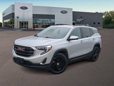 Used 2019 GMC Terrain SLE image 1