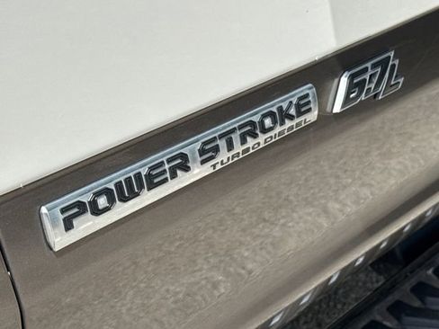 Used 2019 Ford F250 Lariat w/ Lariat Ultimate Package AWD/4WD image 6