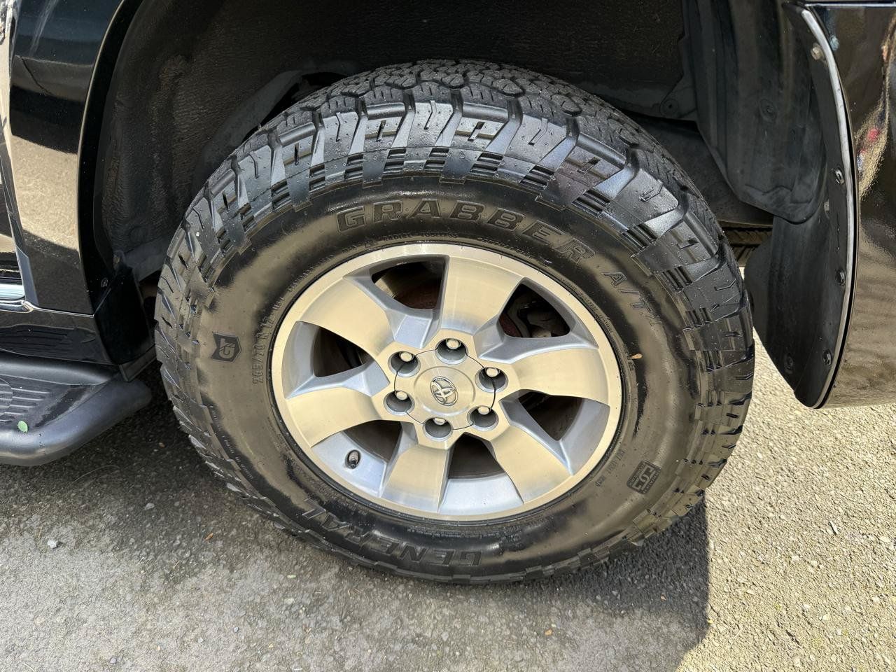 Used 2011 Toyota 4Runner SR5 RWD image 31