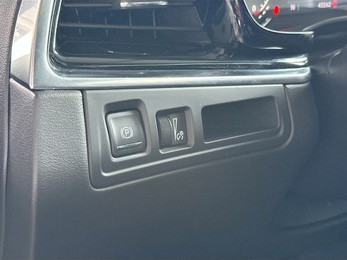 Used 2022 Cadillac XT6 Luxury image 10