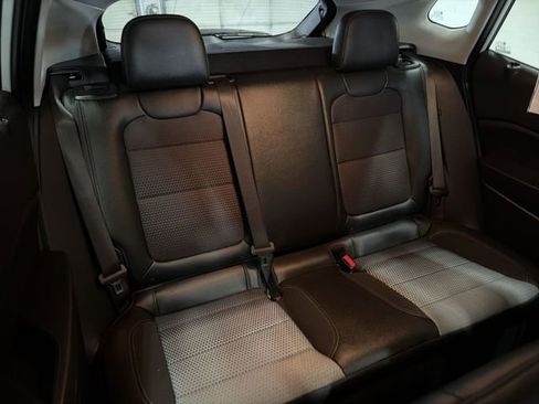 Certified 2025 Chevrolet Trax LT w/ LT Convenience Package image 16