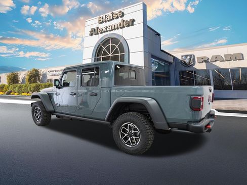 Used 2026 Jeep Gladiator Rubicon AWD/4WD image 7