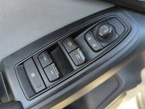Used 2019 Subaru Crosstrek 2.0i w/ Eyesight System image 22