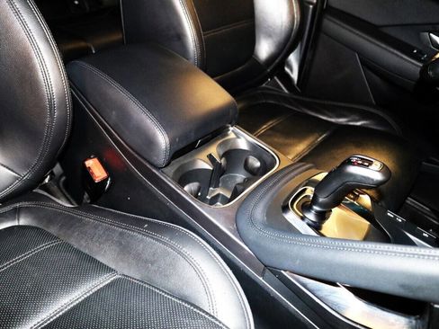 Used 2020 Jaguar E-PACE SE image 62