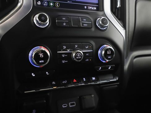 Used 2020 GMC Sierra 1500 Elevation w/ Elevation Value Package image 22