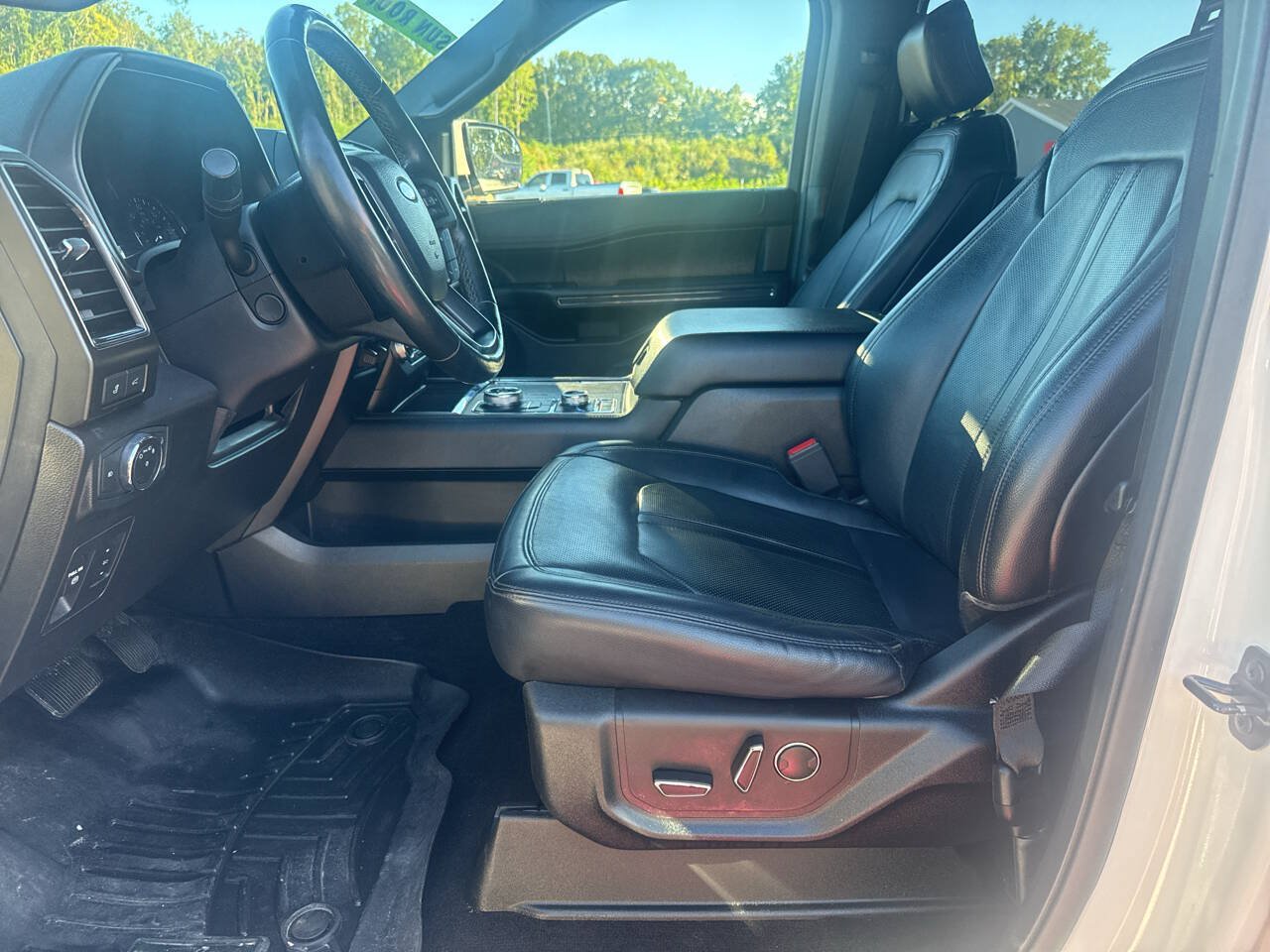 Used 2019 Ford Expedition Max Limited w/ Special Edition Package AWD/4WD image 15