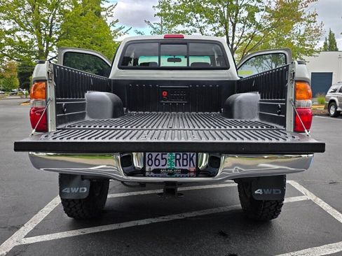 Used 2002 Toyota Tacoma 4x4 Xtracab w/ SR5 Pkg w/ Chrome Pkg image 31
