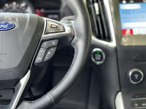 Used 2016 Ford Edge SEL w/ Equipment Group 201A AWD/4WD image 30