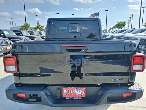 New 2026 Jeep Gladiator Sport image 7