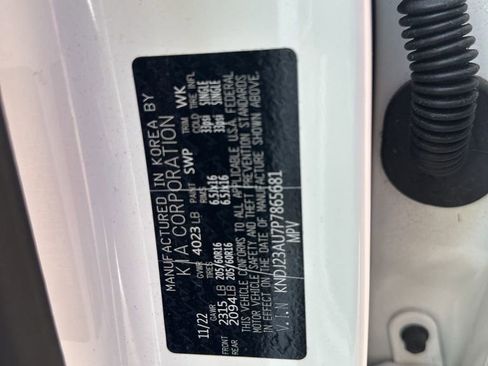 Used 2023 Kia Soul LX w/ LX Technology Package image 13