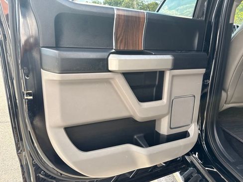 Used 2017 Ford F150 Lariat AWD/4WD image 23