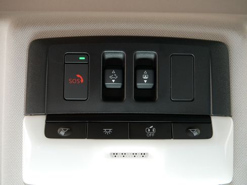 Certified 2023 Nissan Rogue SV w/ SV Premium B Package AWD/4WD image 34