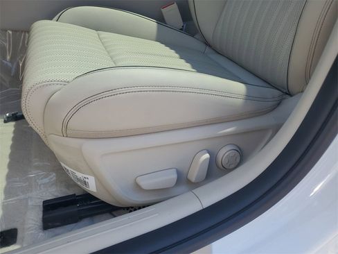 New 2026 Genesis G70 2.5T Prestige image 17