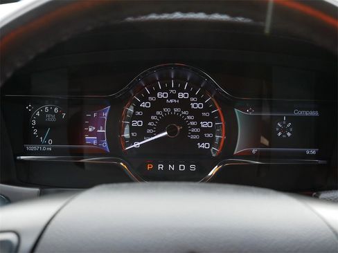 Used 2016 Lincoln MKS AWD image 19