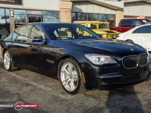 Used 2014 BMW 750Li w/ Executive Package image 9