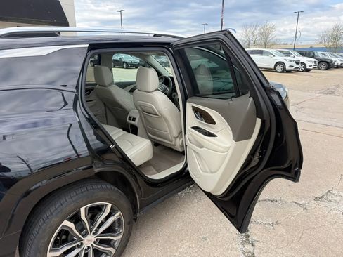 Used 2018 GMC Terrain Denali w/ Advanced Safety Package AWD/4WD image 23