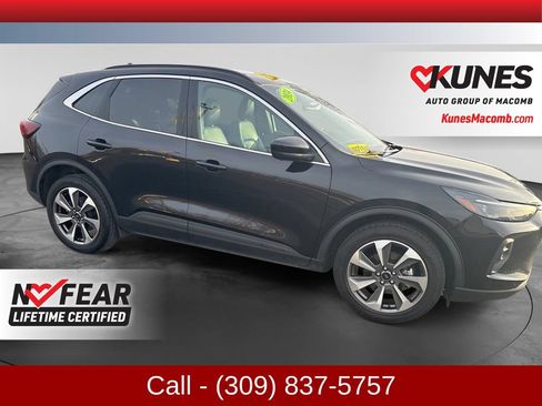 Used 2024 Ford Escape Platinum AWD/4WD image 2