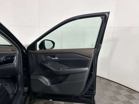 Certified 2023 Nissan Rogue SL w/ SL Premium Package image 37