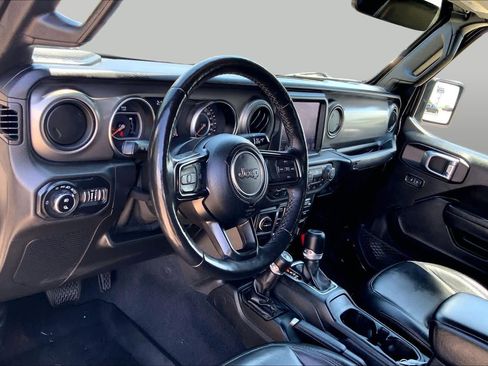 Used 2021 Jeep Gladiator Sport AWD/4WD image 17