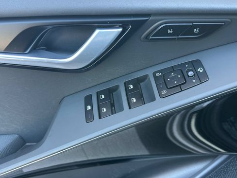 Used 2023 Kia Niro Wave FWD image 11