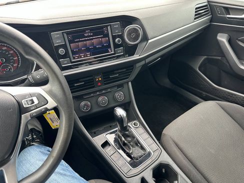 Used 2019 Volkswagen Jetta SE FWD image 21