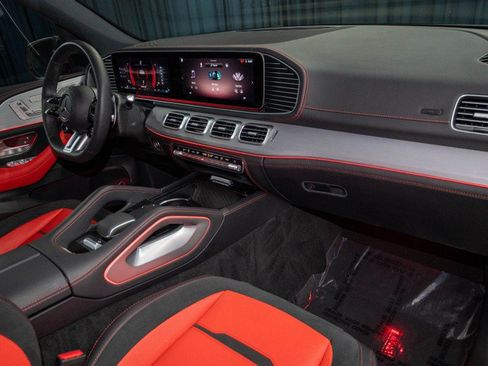 Certified 2024 Mercedes-Benz GLE 53 AMG 4MATIC image 17