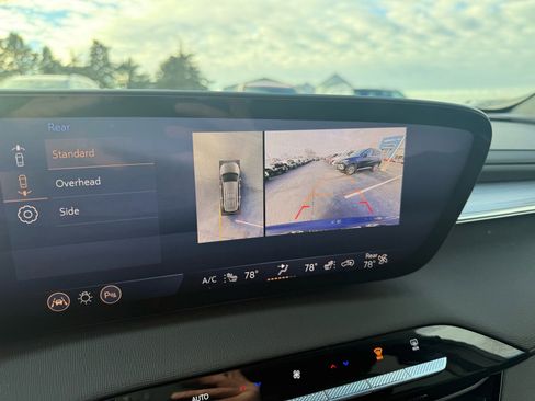 Used 2025 Buick Enclave Preferred image 23