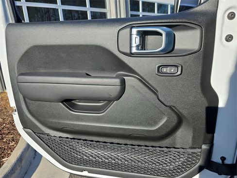 New 2026 Jeep Gladiator Sport image 27