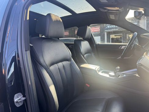 Used 2022 BMW X6 xDrive40i w/ M Sport Package image 26