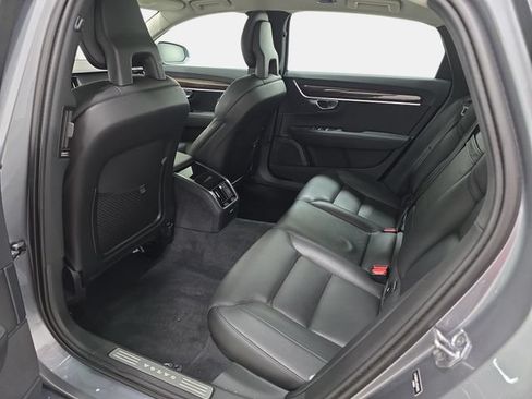 Used 2018 Volvo S90 T5 Momentum w/ Convenience Package AWD/4WD image 12