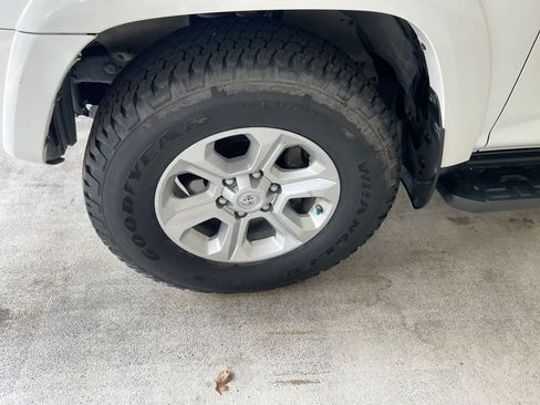 Certified 2021 Toyota 4Runner SR5 Premium AWD/4WD image 10