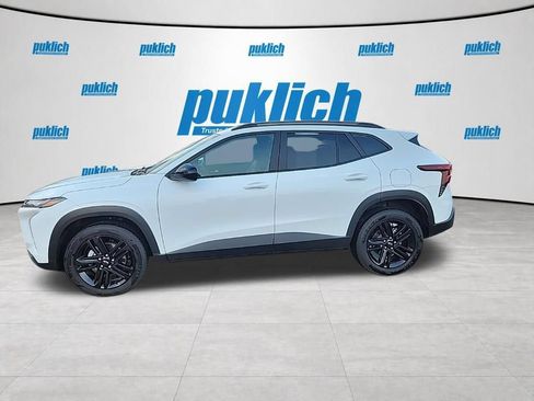 Certified 2025 Chevrolet Trax ACTIV w/ Driver Confidence Package FWD image 2