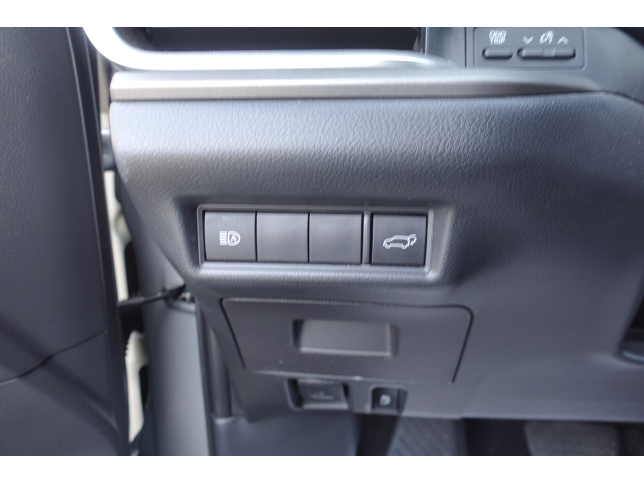 Certified 2025 Toyota Grand Highlander AWD image 12