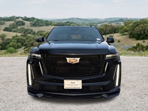 Certified 2023 Cadillac Escalade ESV V w/ LPO, ONYX Package AWD/4WD image 2