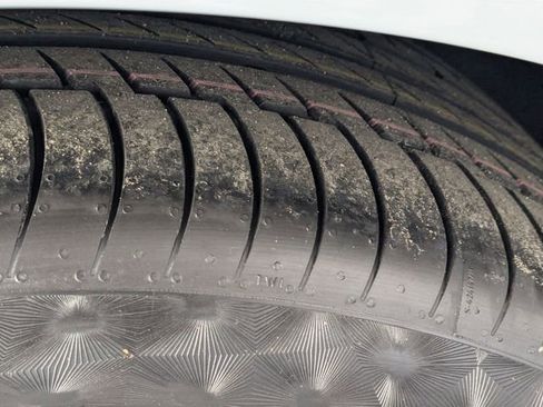 Used 2024 BMW X7 xDrive40i w/ M Sport Package image 9