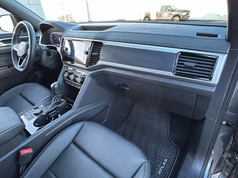 Used 2023 Volkswagen Atlas Cross Sport SEL image 48
