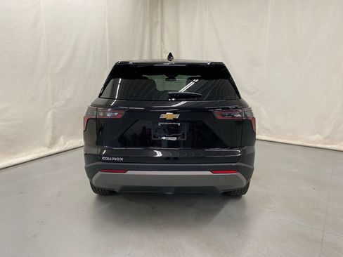Used 2026 Chevrolet Equinox LT FWD image 7