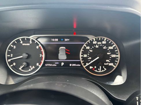 Used 2023 Nissan Rogue SV image 36